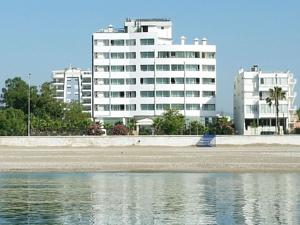 Acropol Beach Hotel